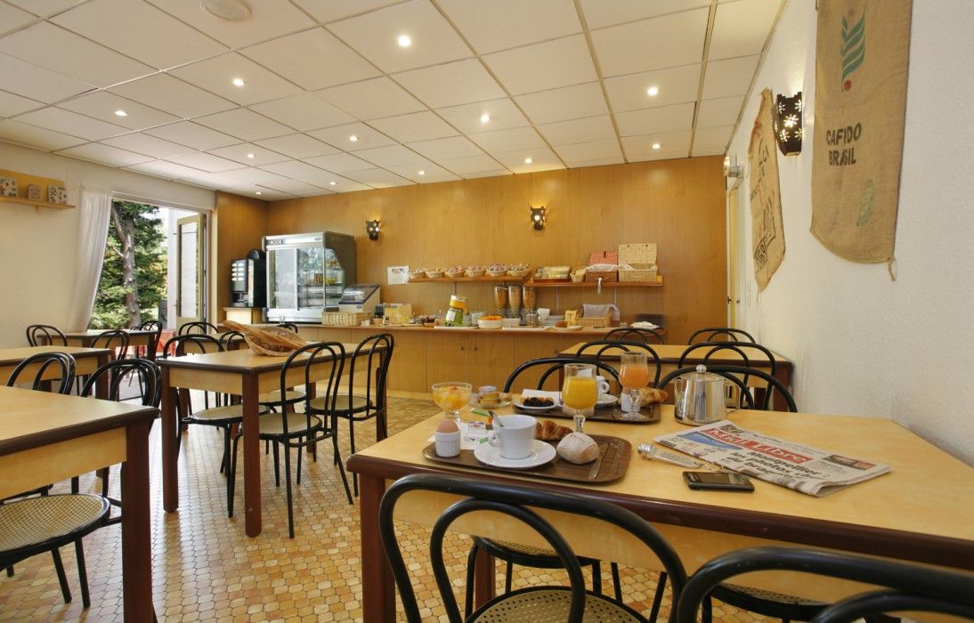 Hotel Du Parc Euromedecine By Akena Montpellier Bagian luar foto