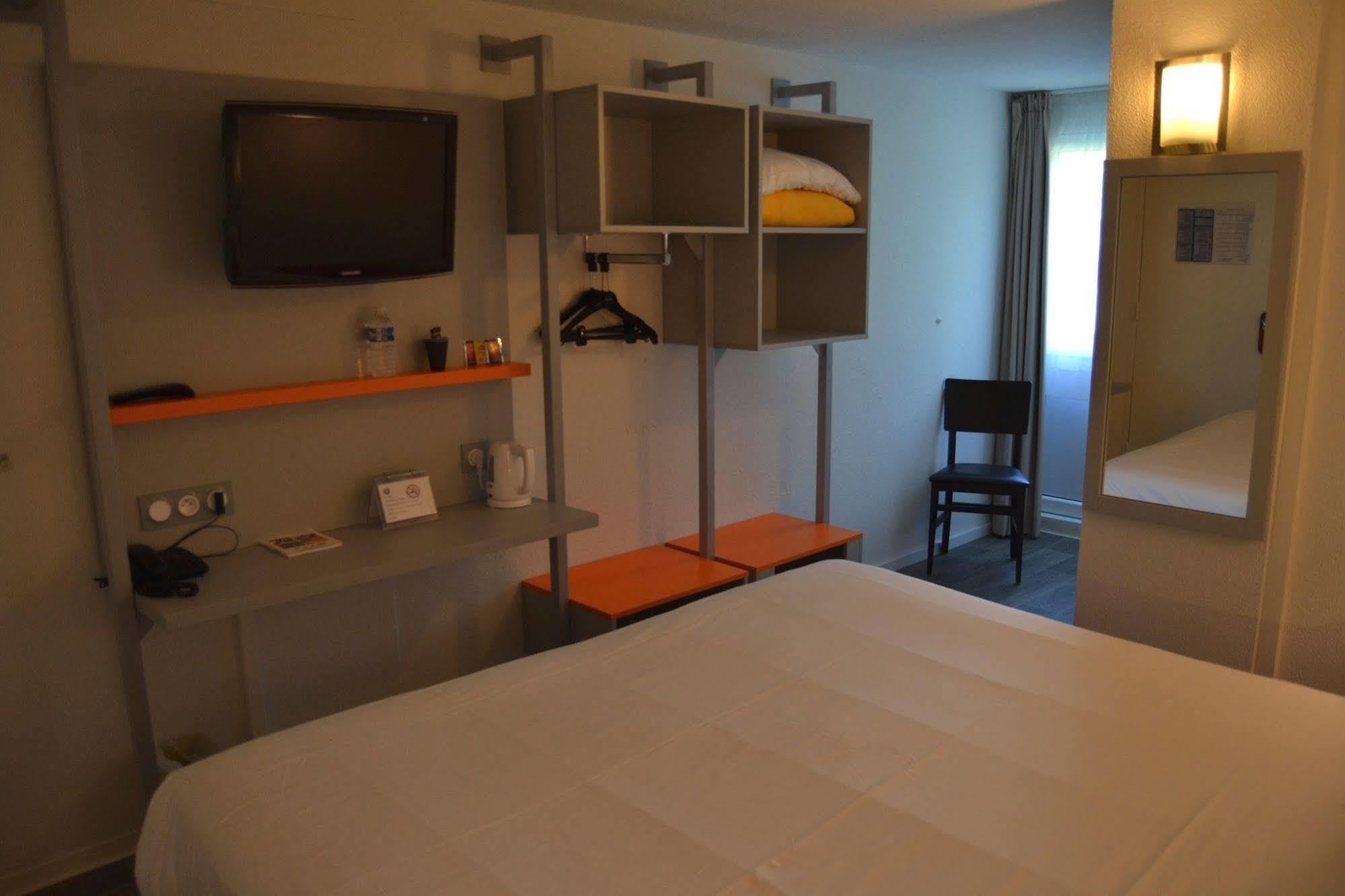 Hotel Du Parc Euromedecine By Akena Montpellier Bagian luar foto