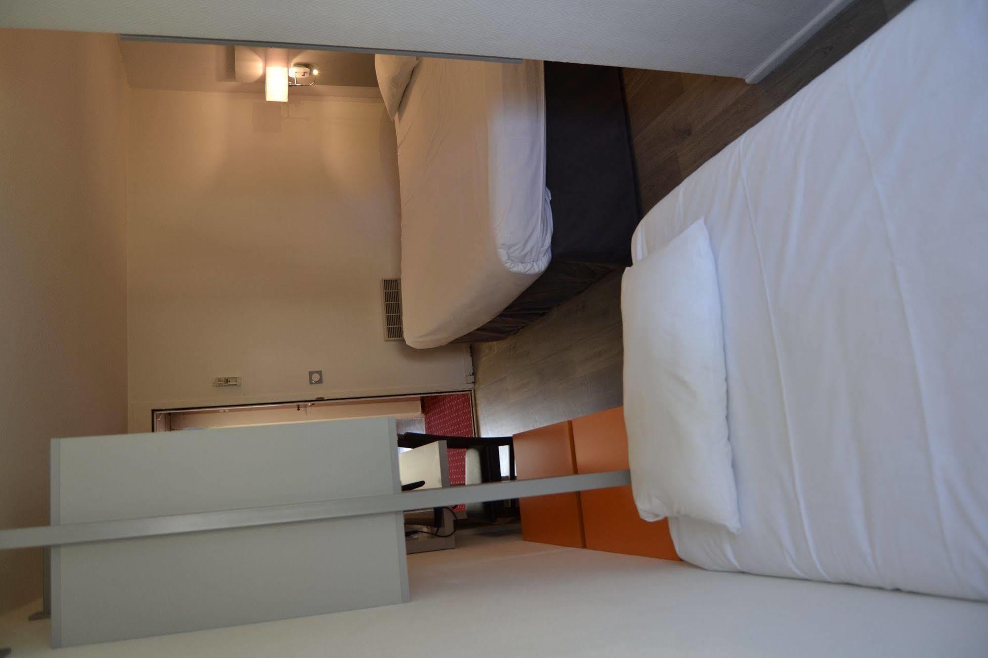 Hotel Du Parc Euromedecine By Akena Montpellier Bagian luar foto
